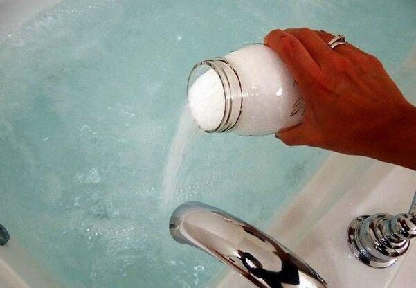Bagno al bicarbonato di sodio per l'ingrandimento del pene